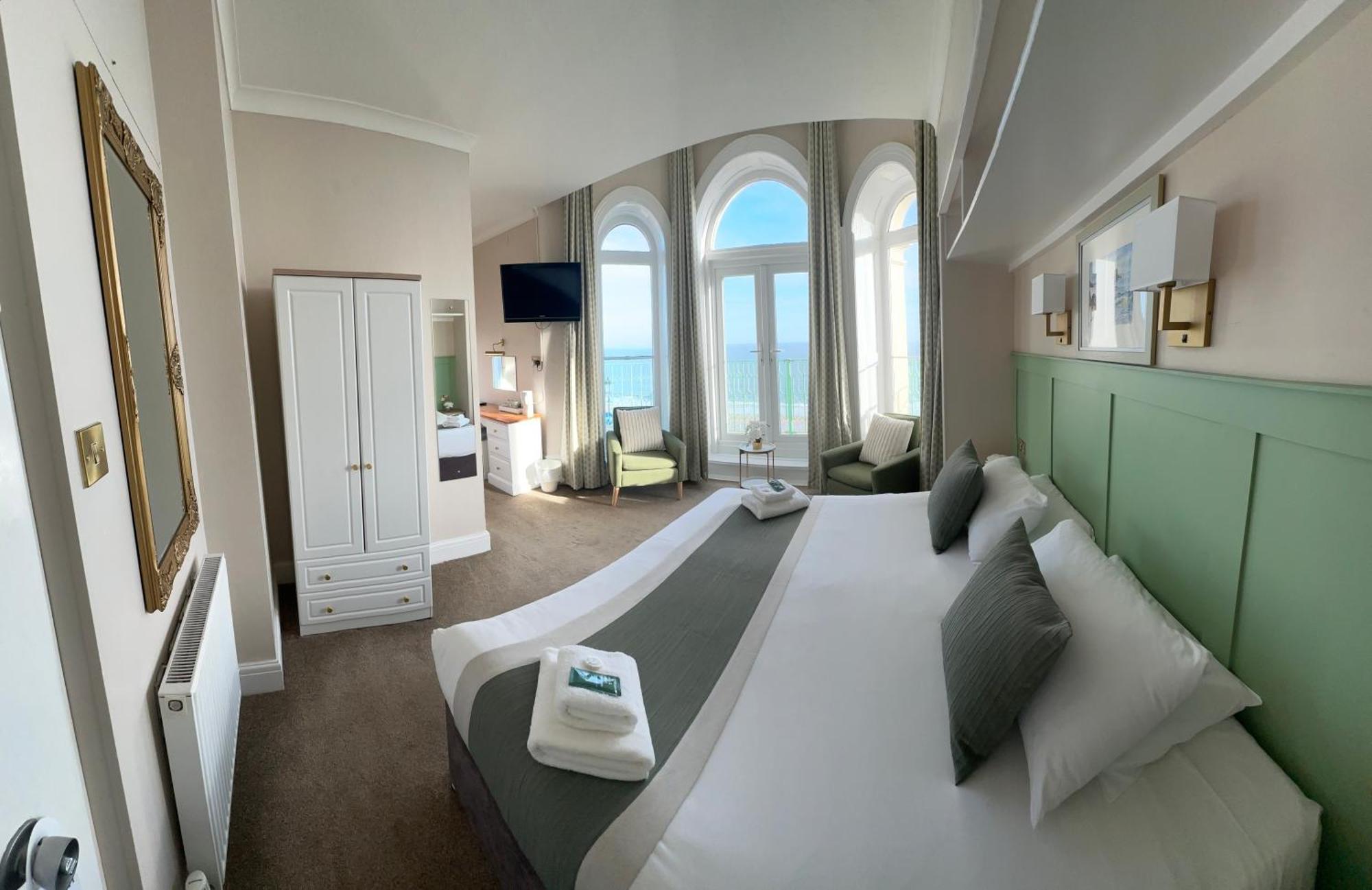 Hotel Clarence House 2*