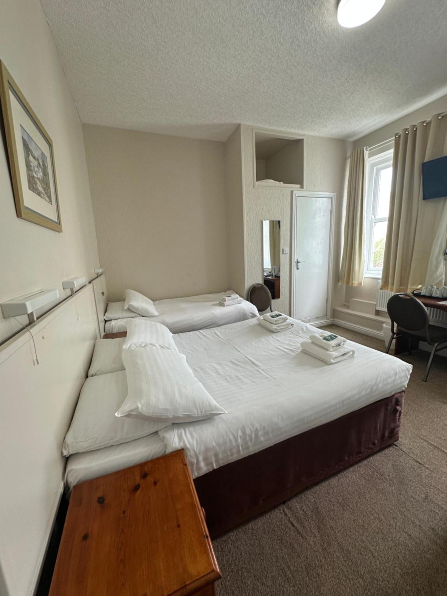 Hotel Clarence House 2*
